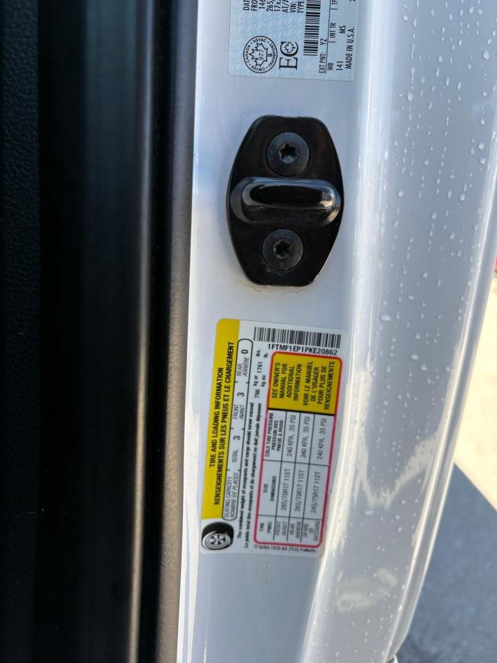 2023 Ford F-150 XLT 4WD Reg Cab 8' Box Photo