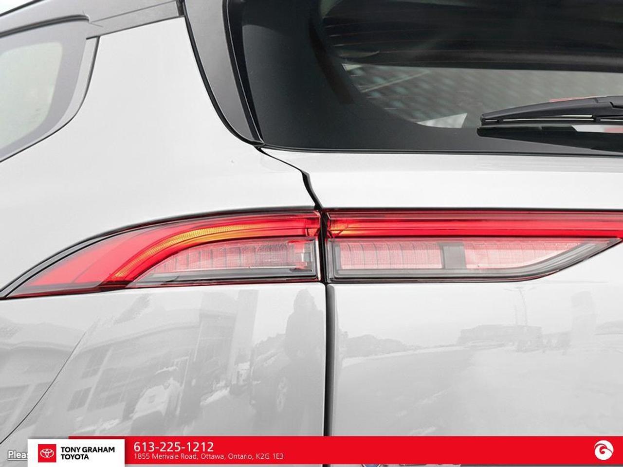 2026 Toyota Crown Signia Limited Photo