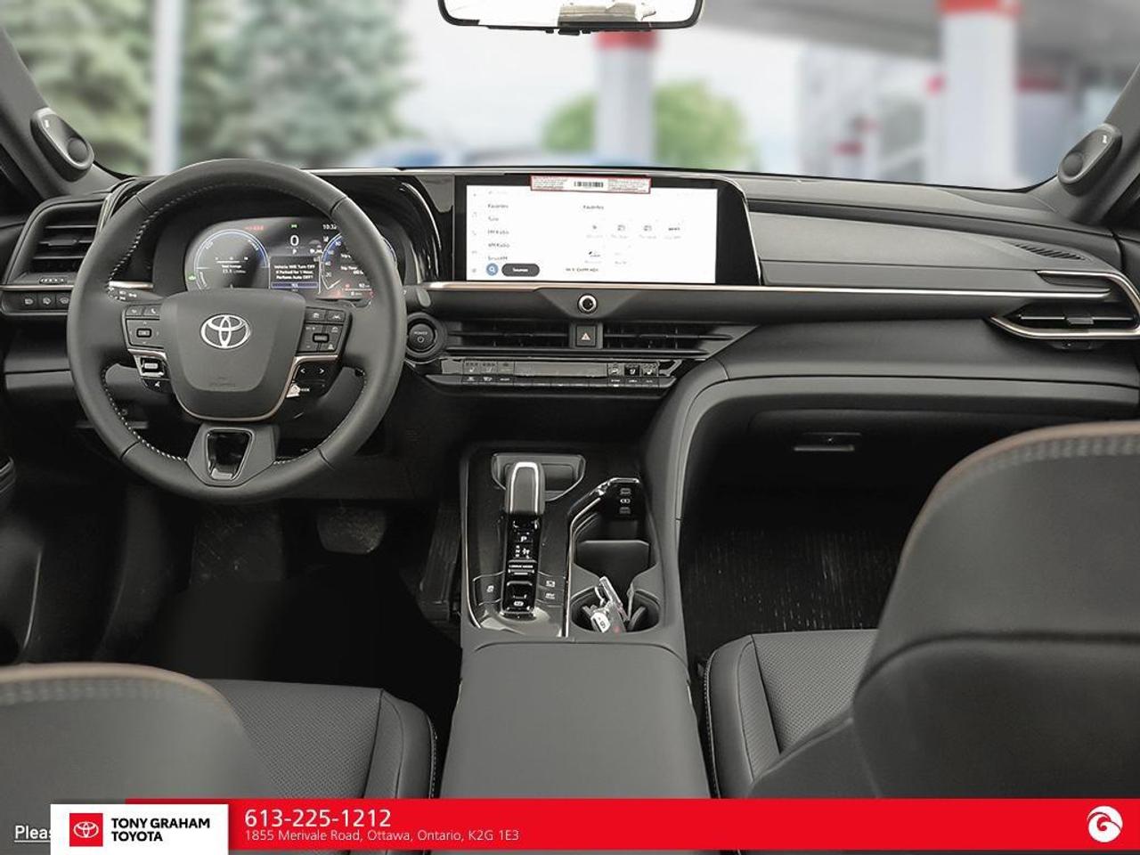 2026 Toyota Crown Signia Limited Photo