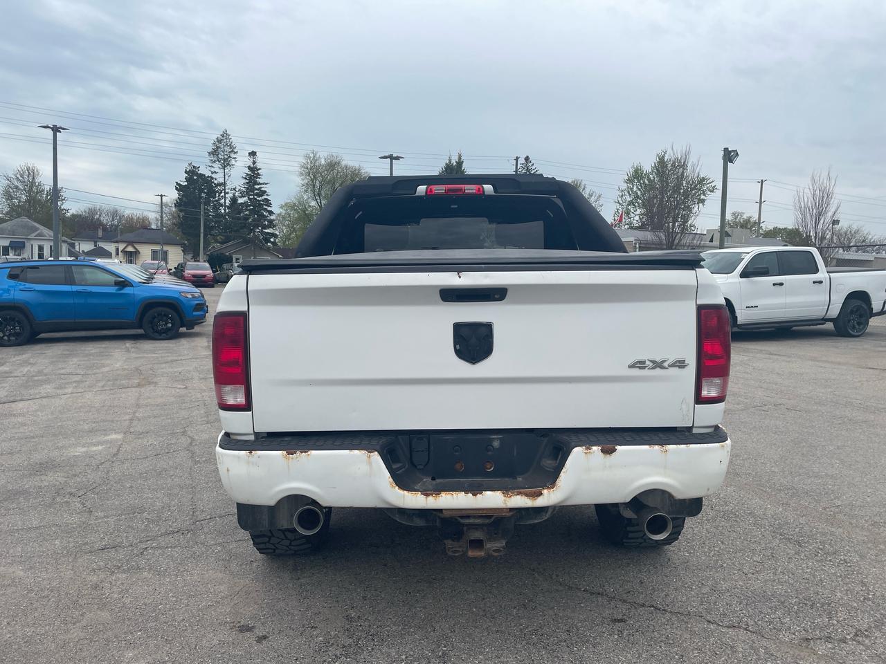 2018 RAM 1500 ST LIFTED | WHEEL FLARES | BACK RACK Photo