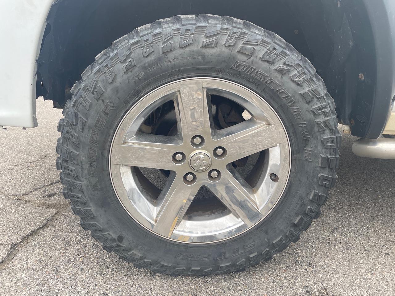 2018 RAM 1500 ST LIFTED | WHEEL FLARES | BACK RACK Photo