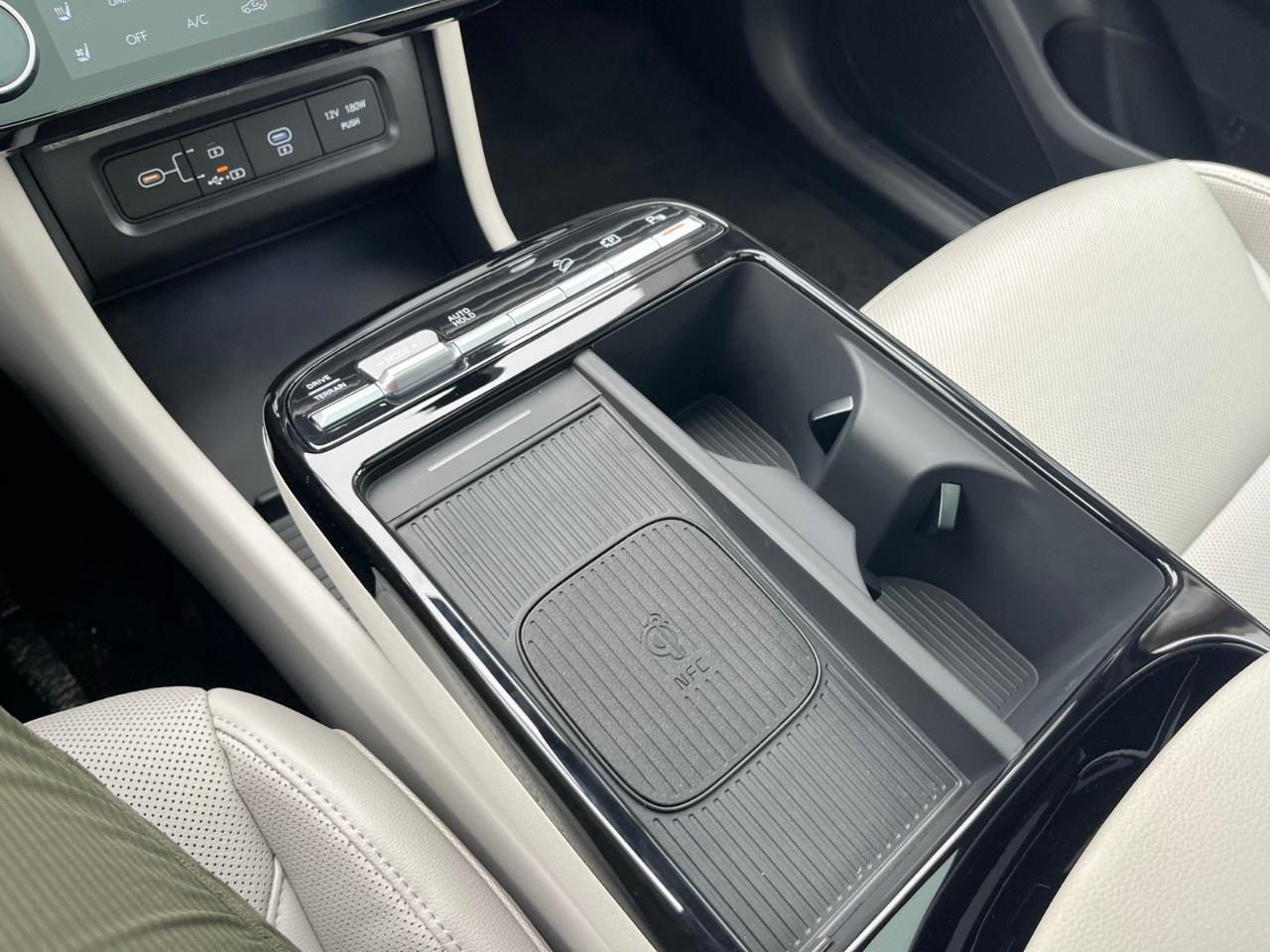 2026 Hyundai Tucson Hybrid Ultimate AWD Photo