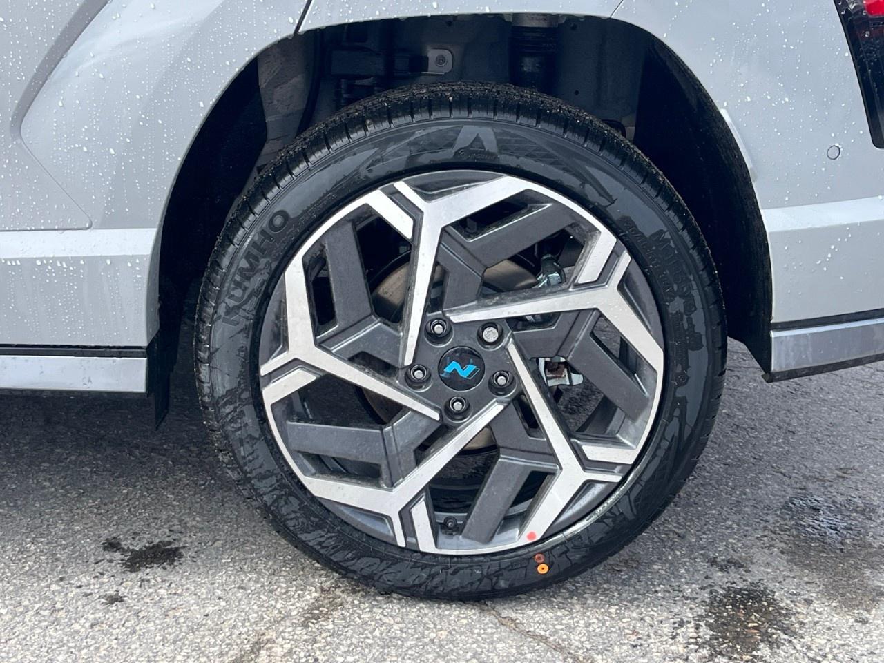 2026 Hyundai KONA 1.6T N Line Ultimate AWD w/Two-Tone Roof Photo3