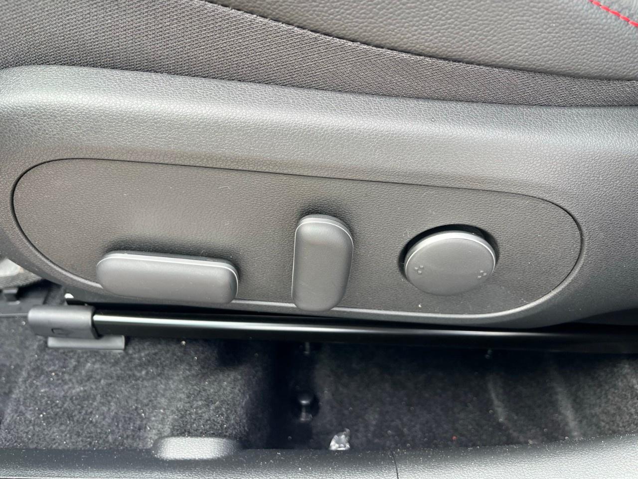 2026 Hyundai KONA 1.6T N Line Ultimate AWD w/Two-Tone Roof Photo