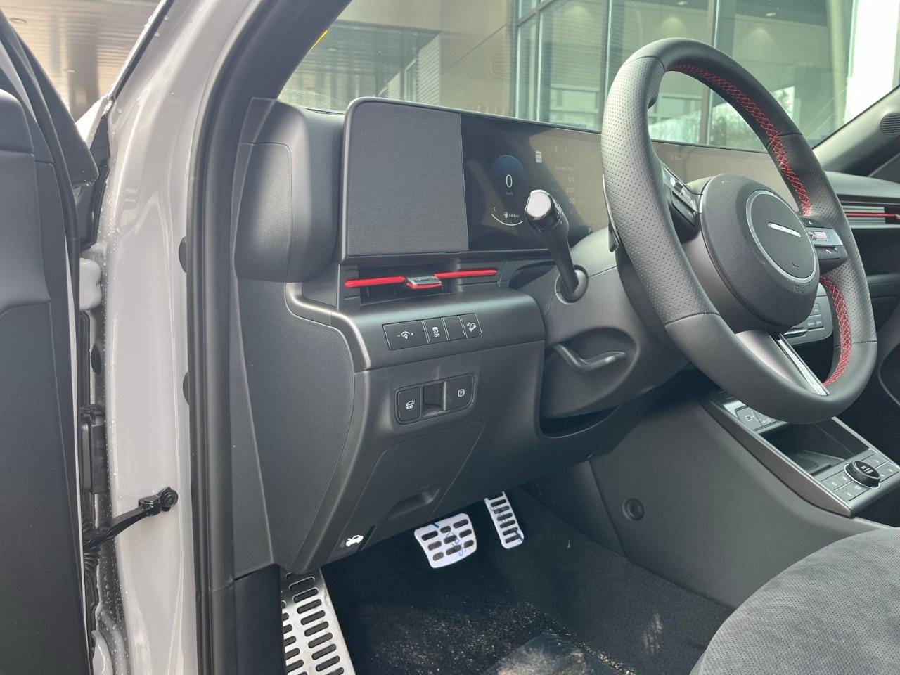 2026 Hyundai KONA 1.6T N Line Ultimate AWD w/Two-Tone Roof Photo