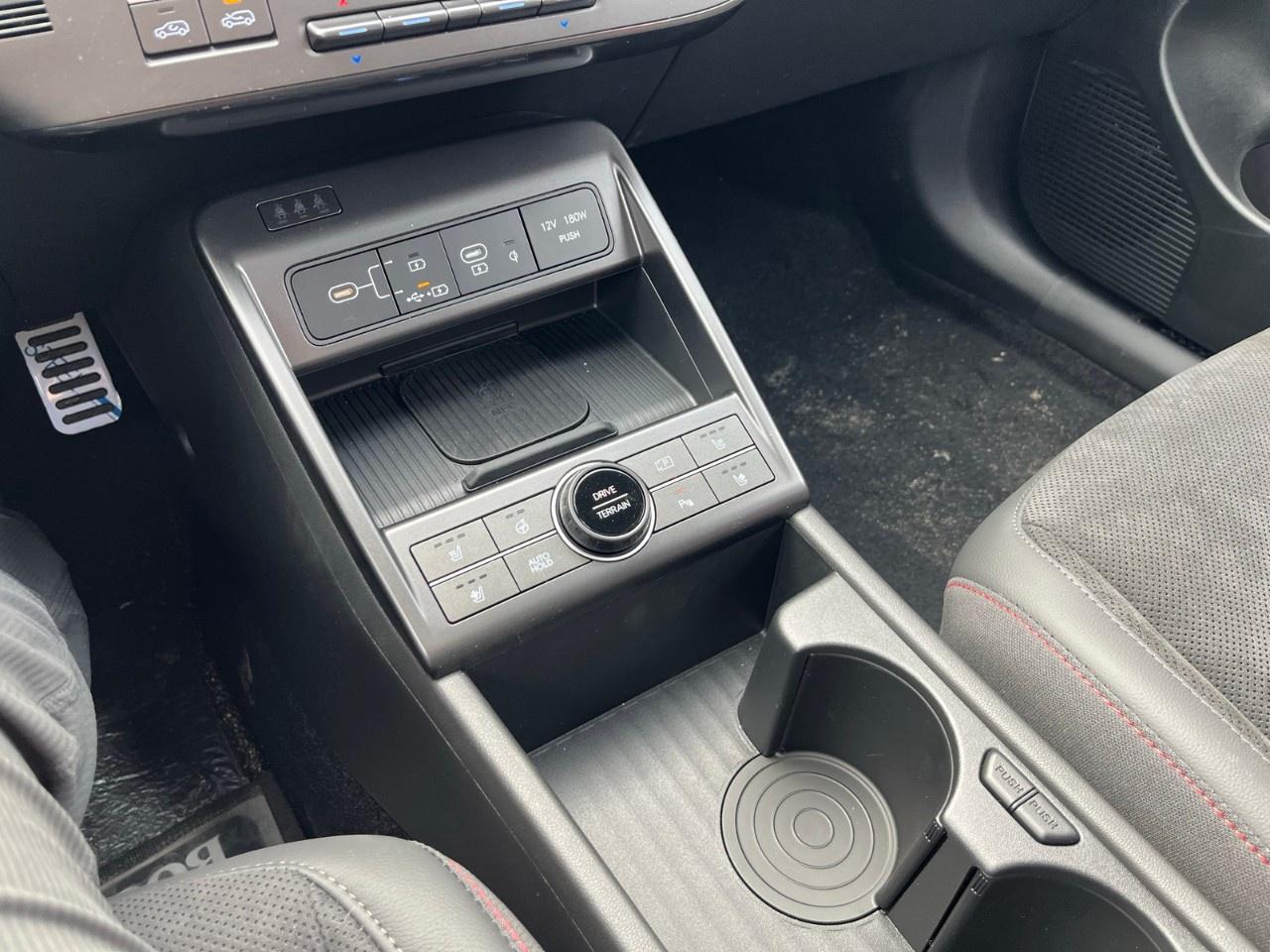 2026 Hyundai KONA 1.6T N Line Ultimate AWD w/Two-Tone Roof Photo