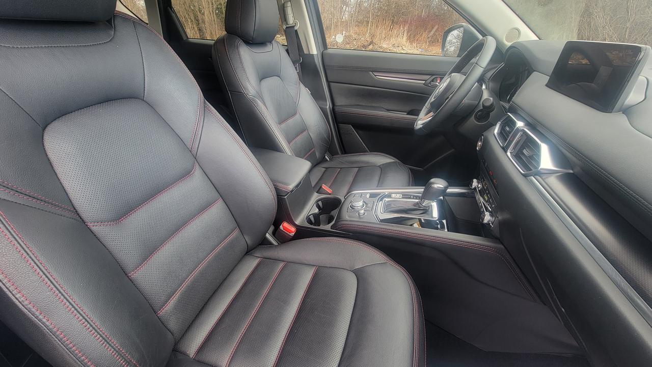 2024 Mazda CX-5 KURO Photo