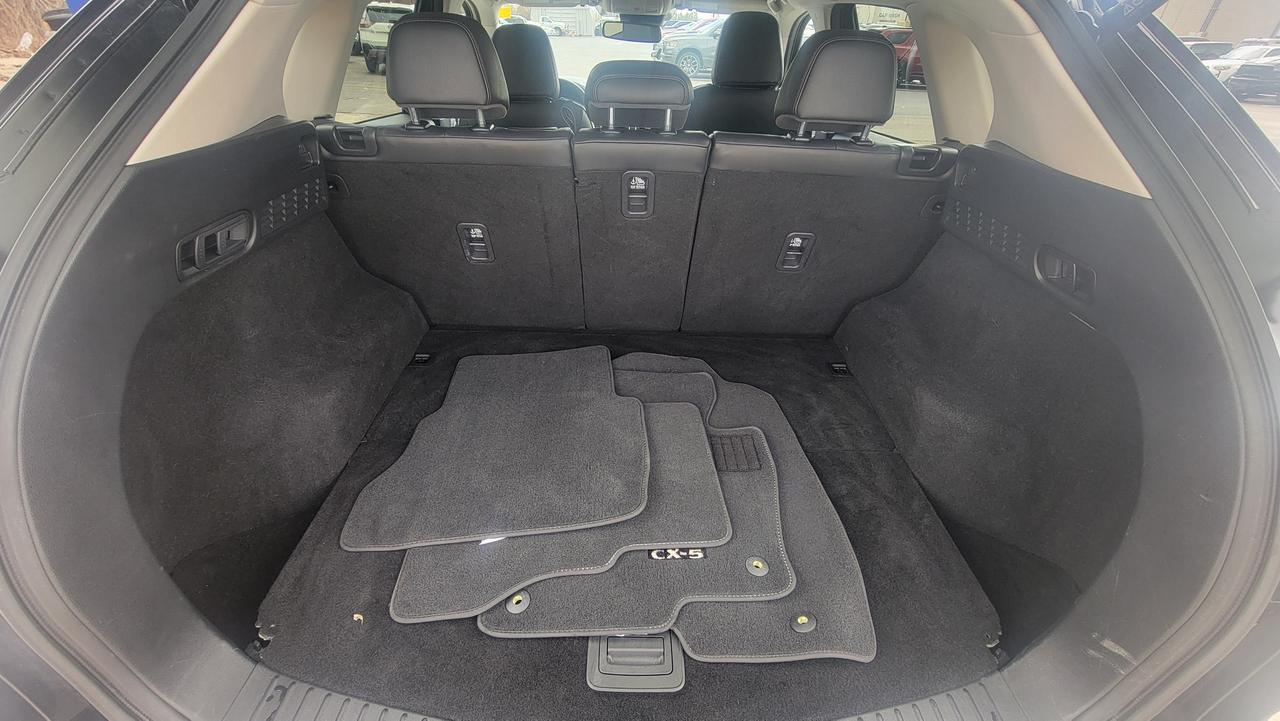 2024 Mazda CX-5 KURO Photo