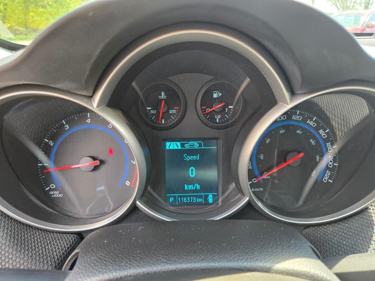 2015 Chevrolet Cruze 4dr Sdn 2lt Photo