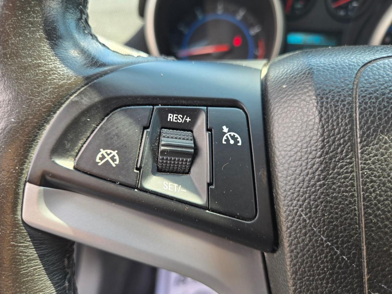 2015 Chevrolet Cruze 4dr Sdn 2lt Photo