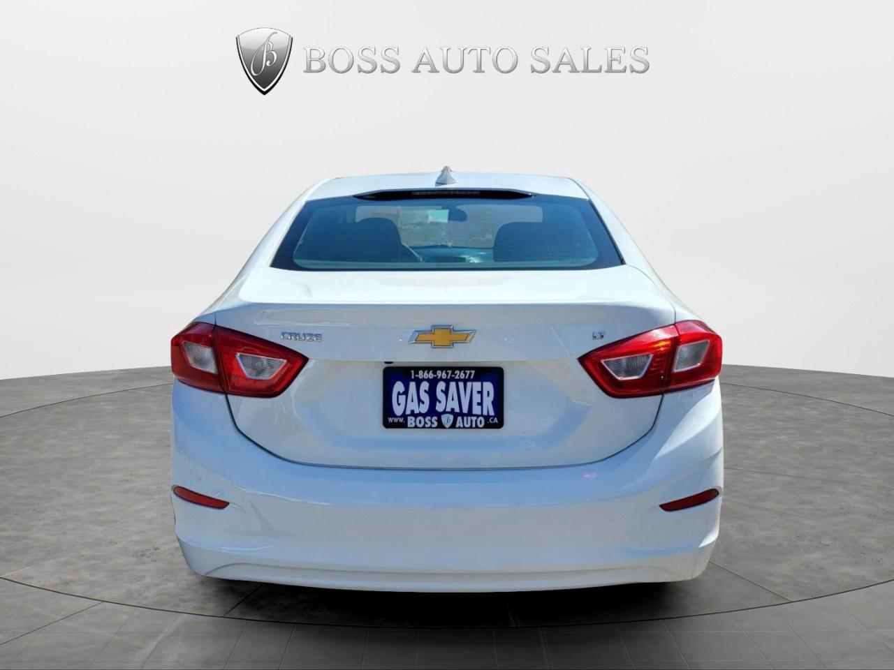 2017 Chevrolet Cruze Sedan LT (Automatic) Photo