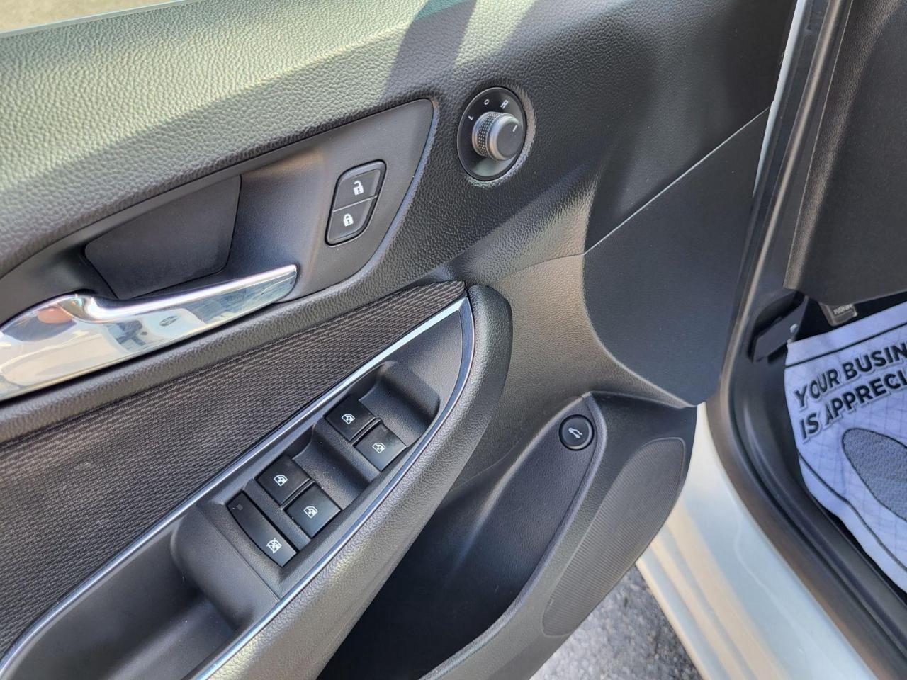 2017 Chevrolet Cruze Sedan LT (Automatic) Photo