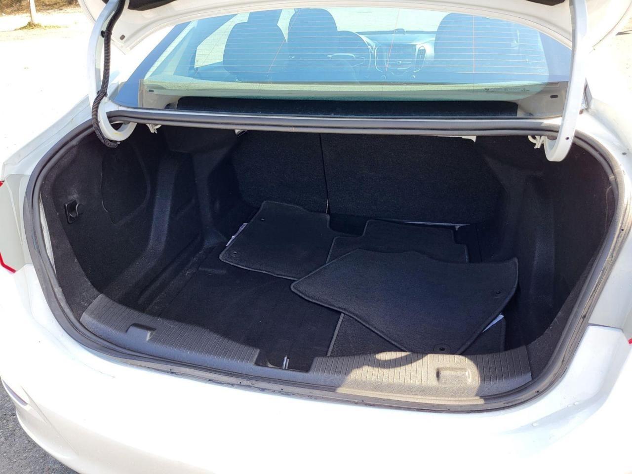 2017 Chevrolet Cruze Sedan LT (Automatic) Photo