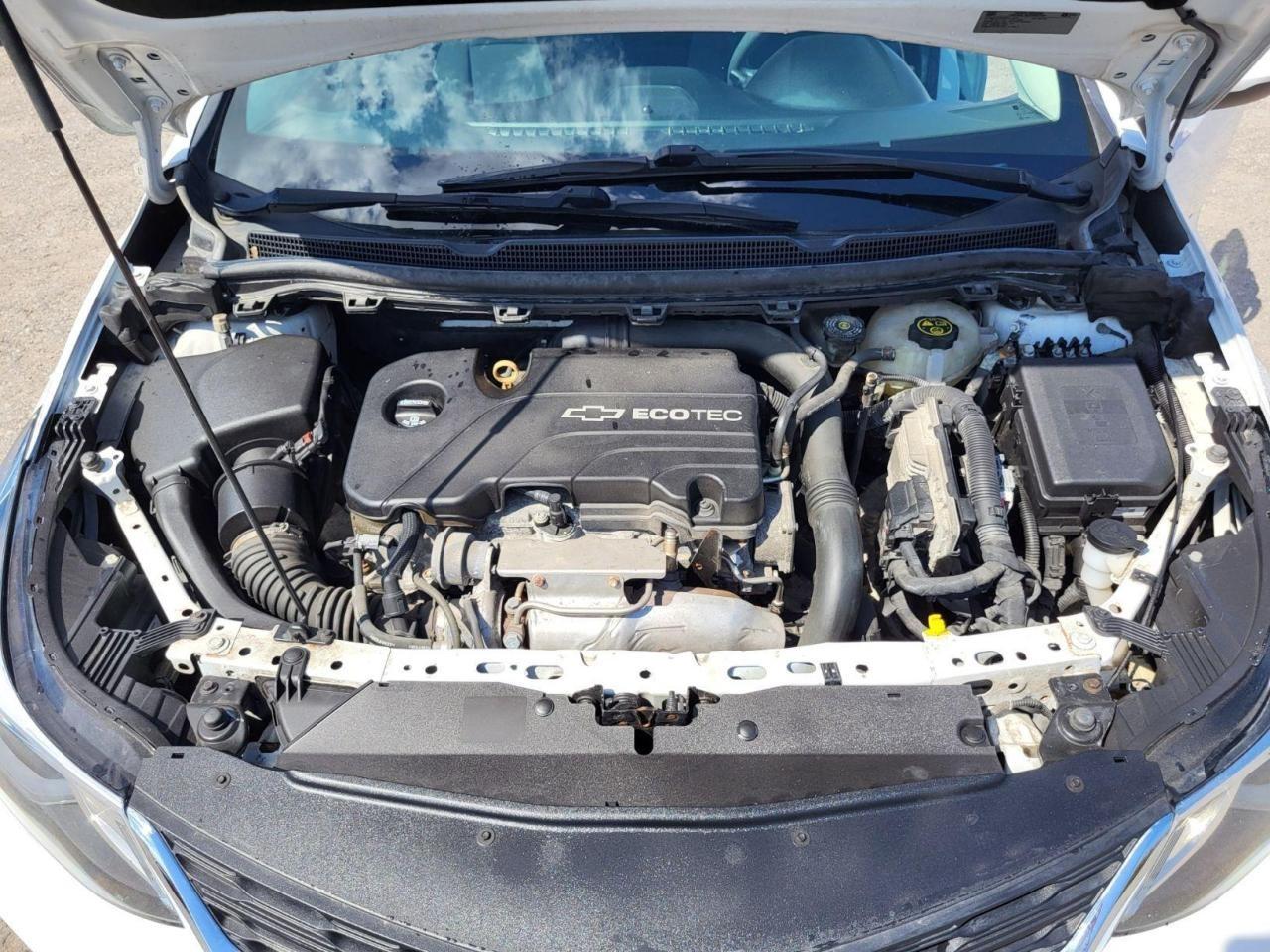 2017 Chevrolet Cruze Sedan LT (Automatic) Photo