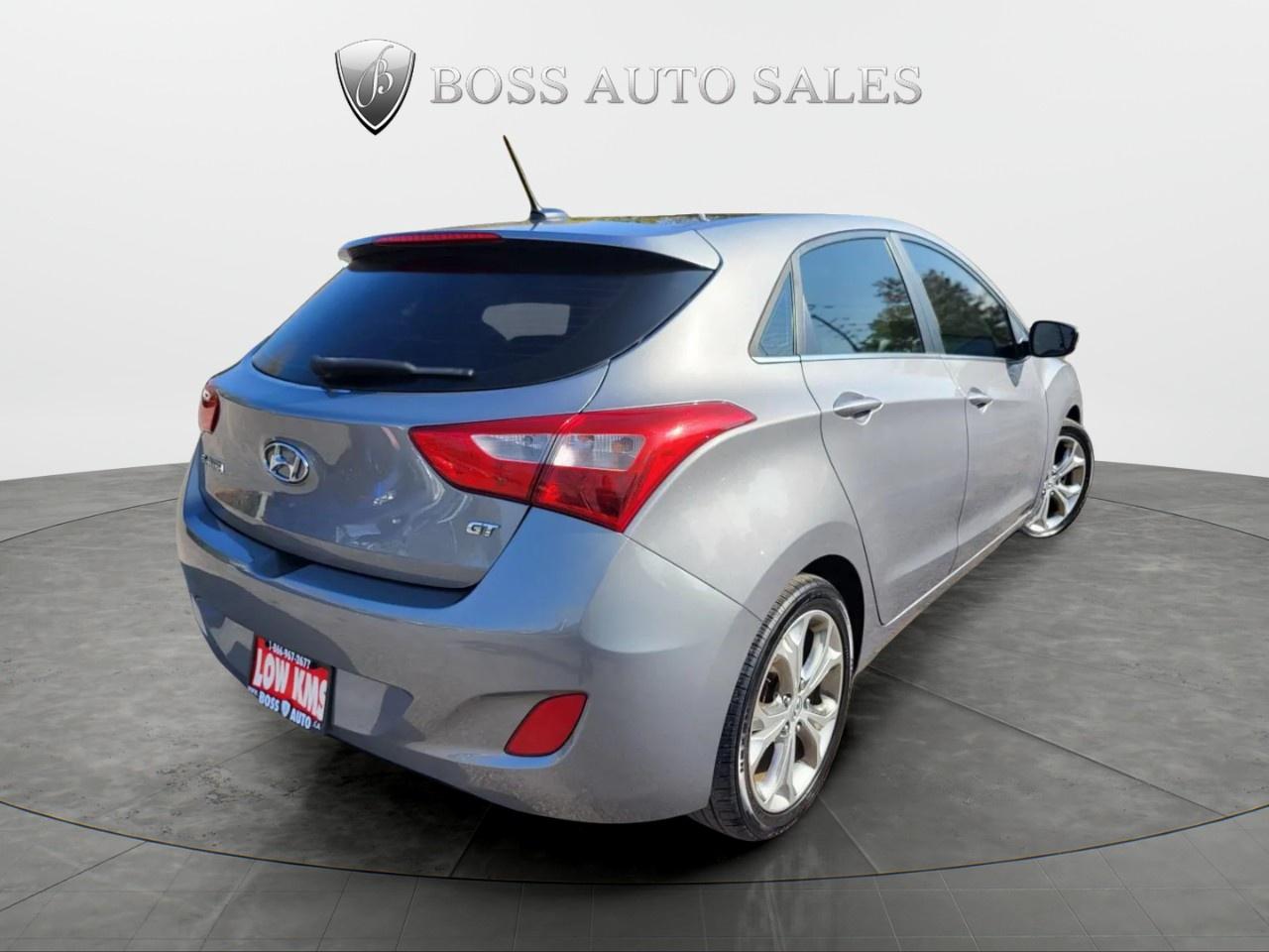 2014 Hyundai Elantra GT 5dr HB Auto SE Photo4