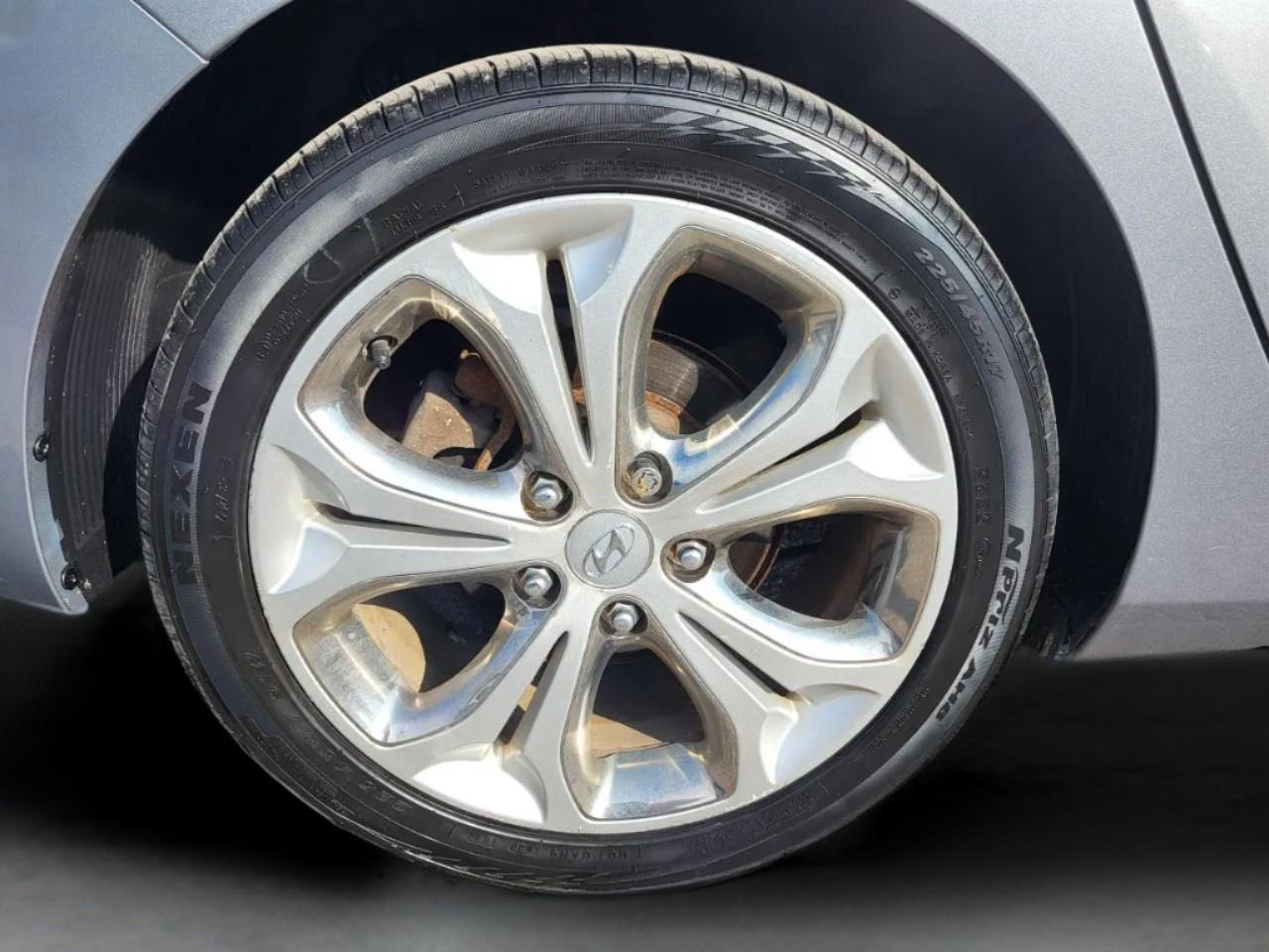 2014 Hyundai Elantra GT 5dr HB Auto SE Photo