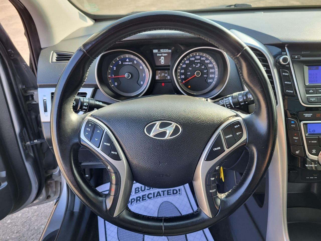 2014 Hyundai Elantra GT 5dr HB Auto SE Photo