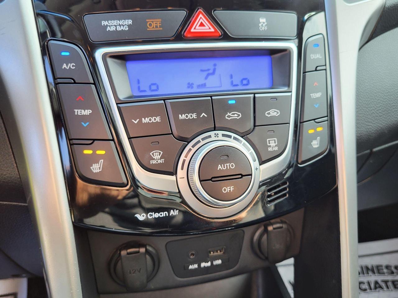 2014 Hyundai Elantra GT 5dr HB Auto SE Photo