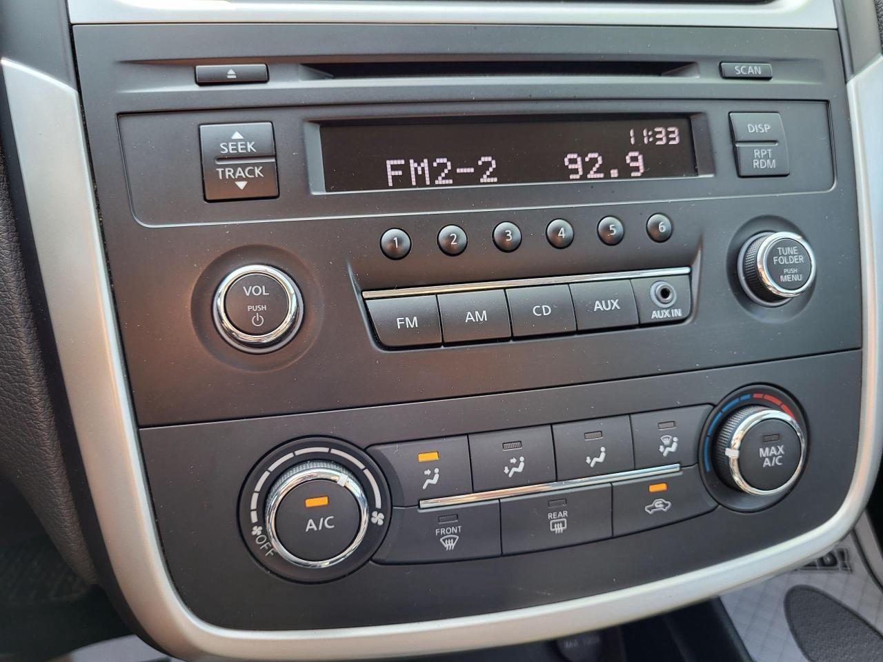 2016 Nissan Altima 4dr Sdn I4 CVT 2.5 SV Photo