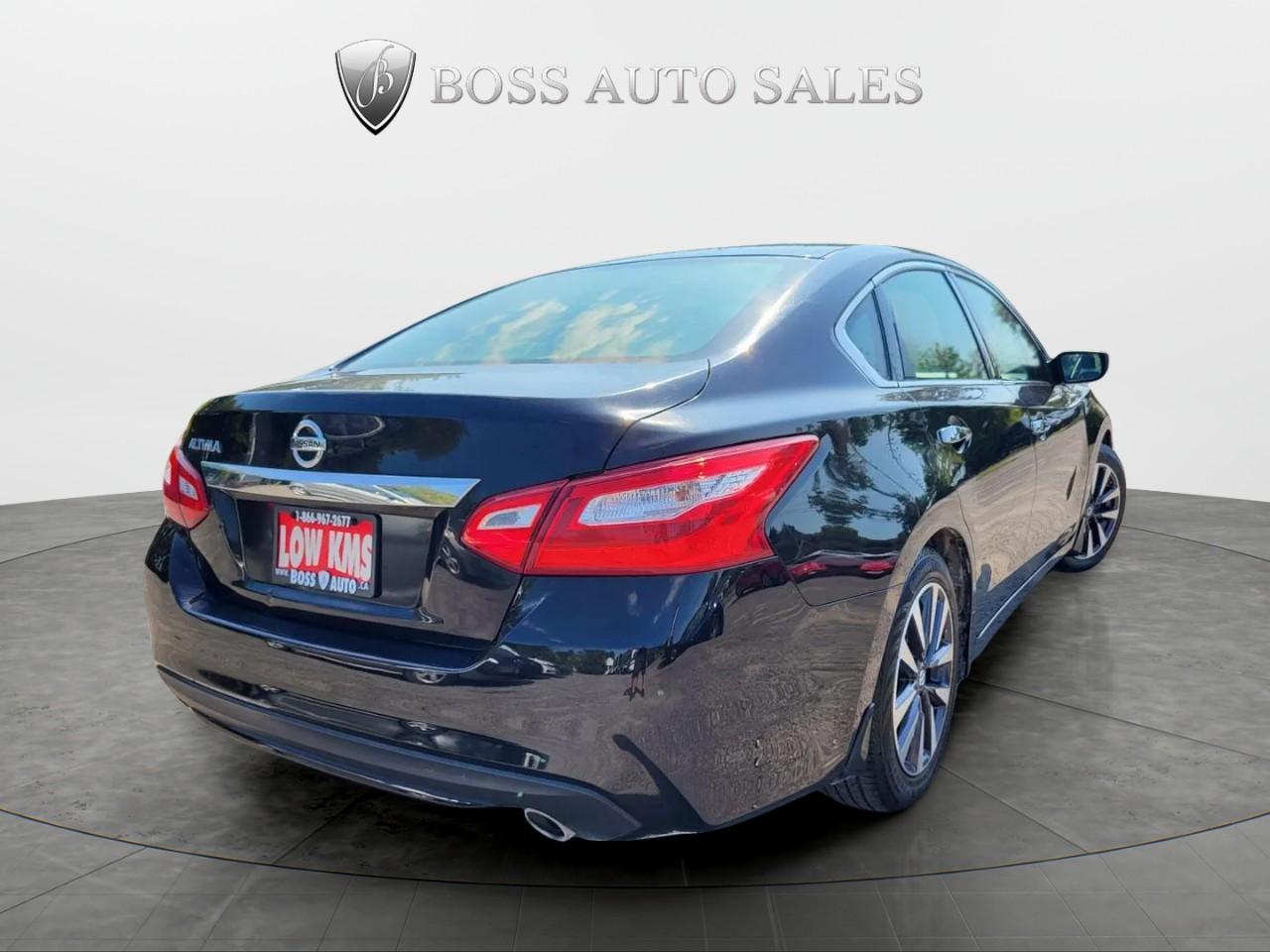 2016 Nissan Altima 2.5 SV Photo