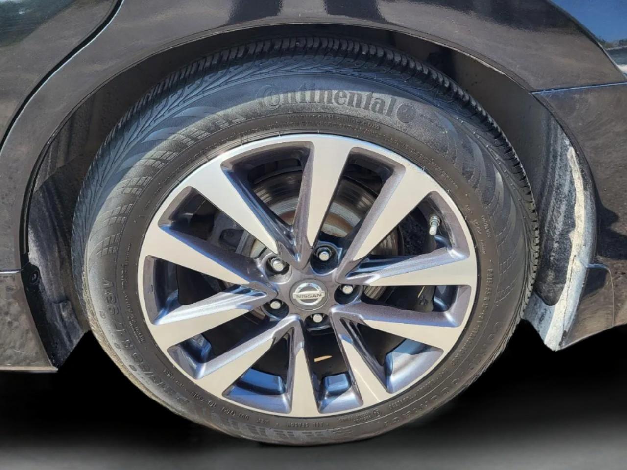 2016 Nissan Altima 2.5 SV Photo