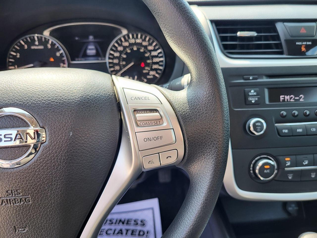 2016 Nissan Altima 2.5 SV Photo