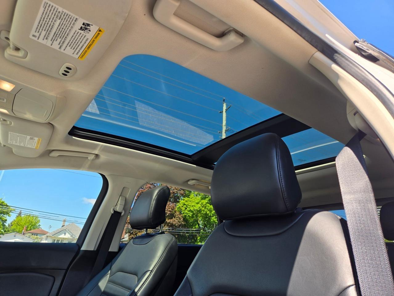 2017 Ford Edge SEL Photo