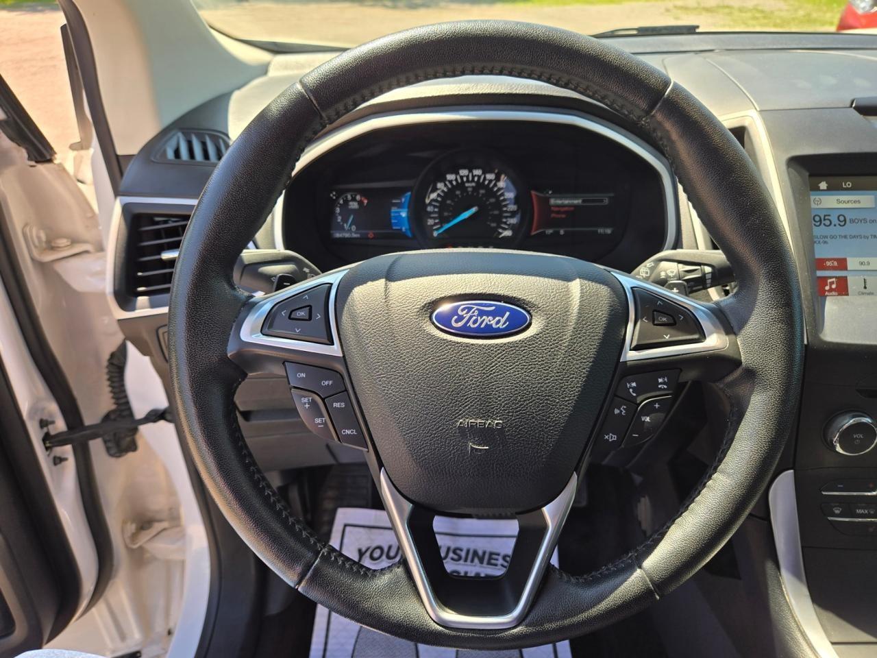 2017 Ford Edge SEL Photo