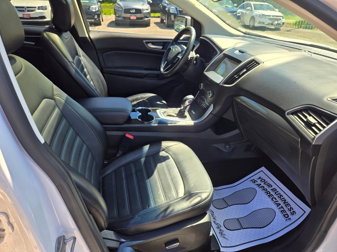 2017 Ford Edge SEL Photo