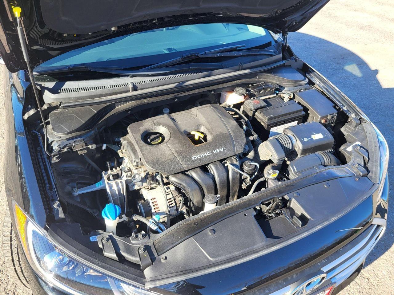 2017 Hyundai Elantra LE Photo