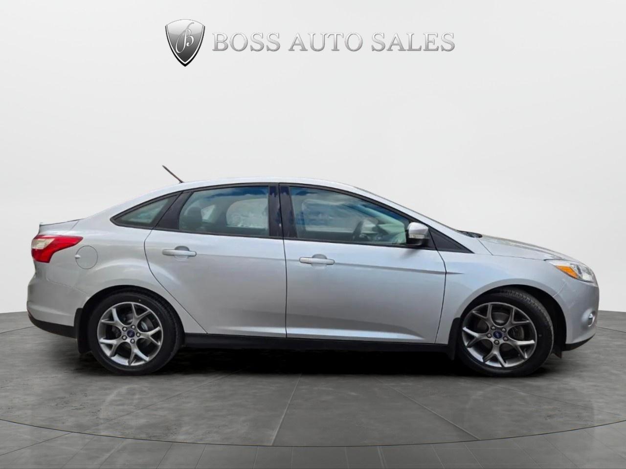 2014 Ford Focus 4DR SDN SE Photo