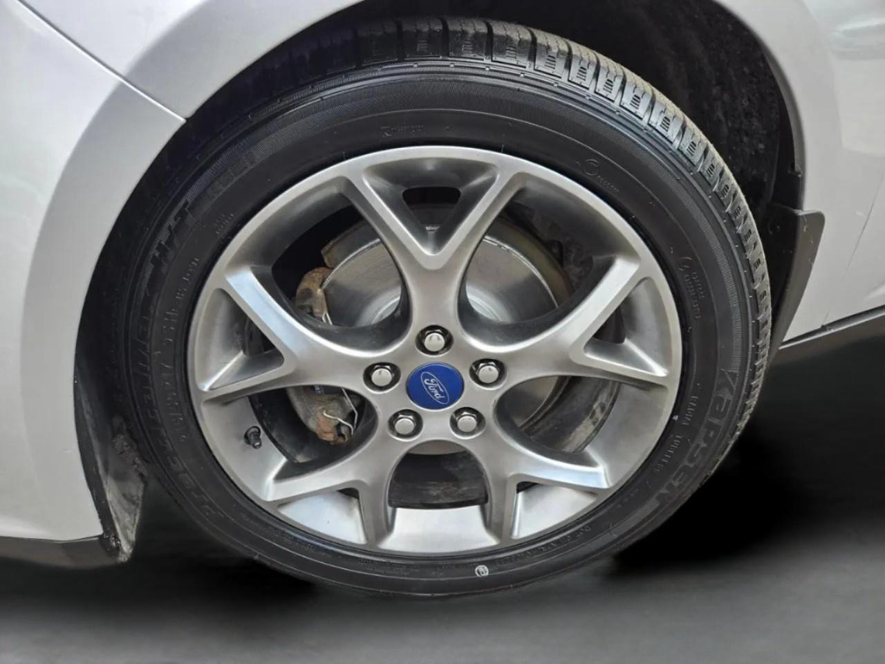 2014 Ford Focus 4DR SDN SE Photo