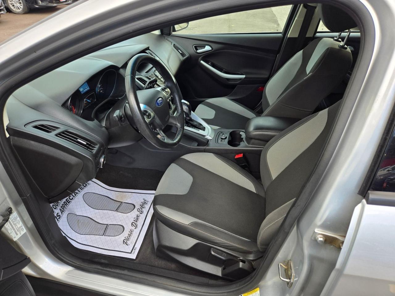 2014 Ford Focus 4DR SDN SE Photo