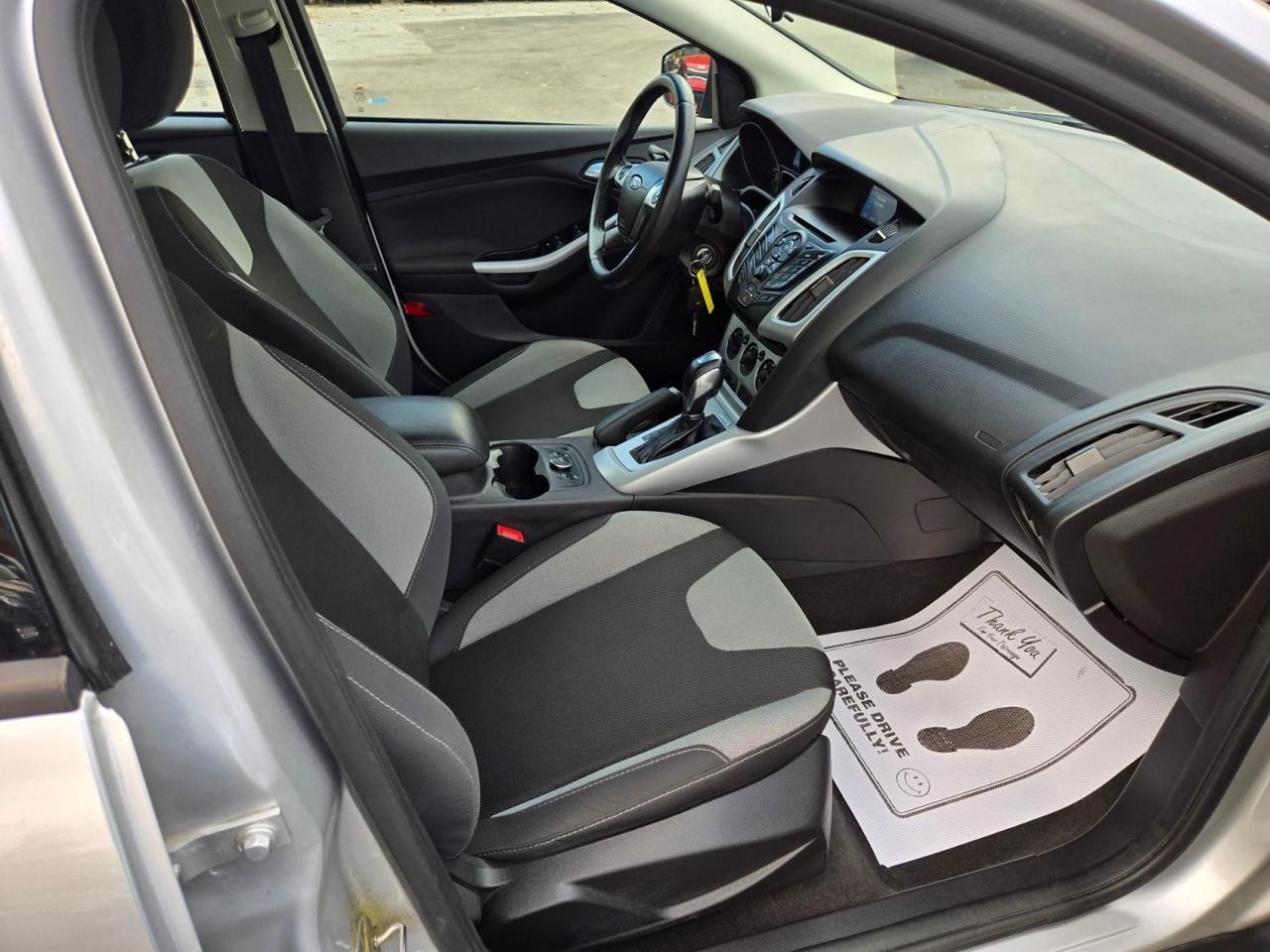 2014 Ford Focus 4DR SDN SE Photo