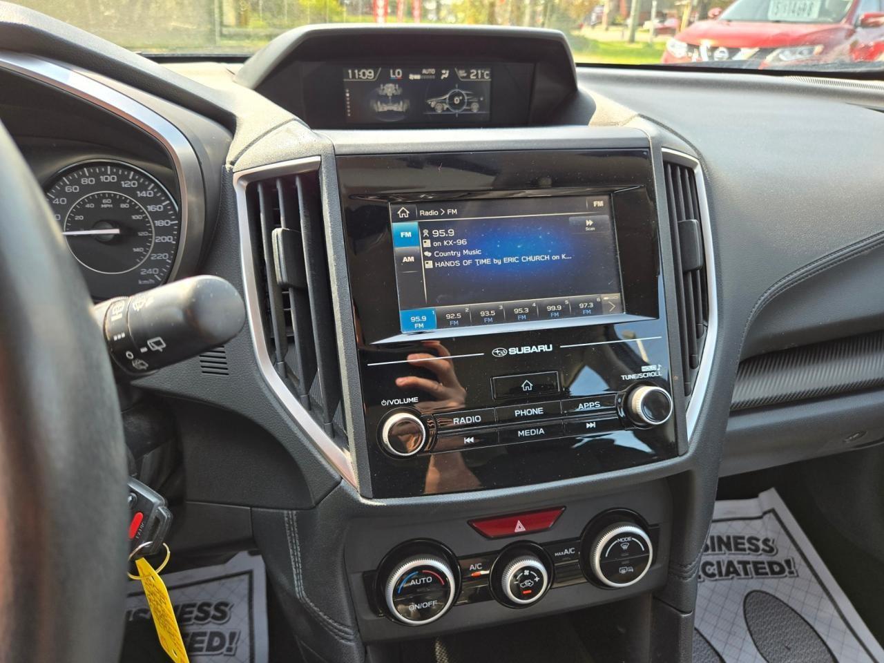 2017 Subaru Impreza 5dr HB CVT Touring Photo