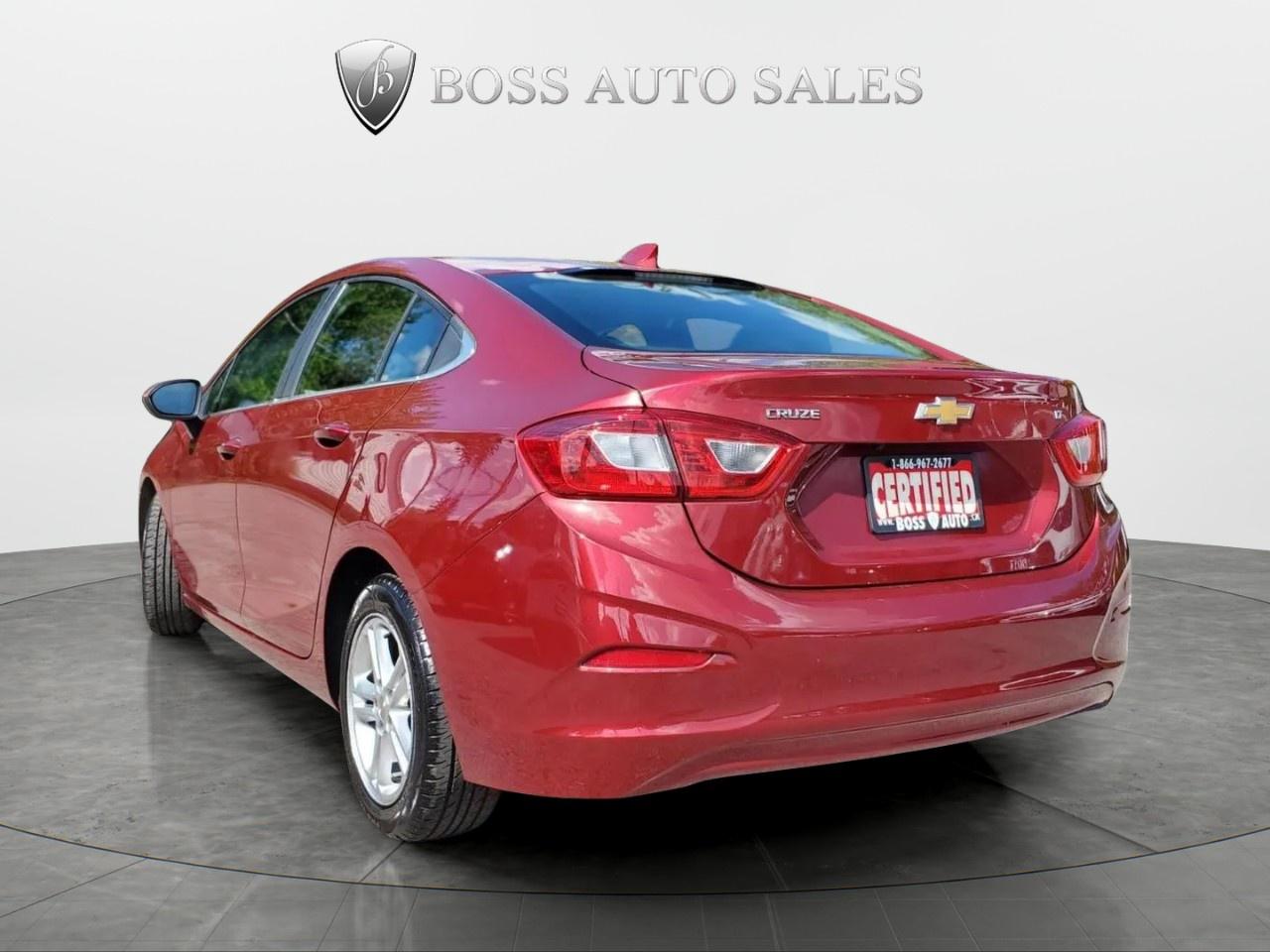 2018 Chevrolet Cruze Sedan LT (Automatic) Photo