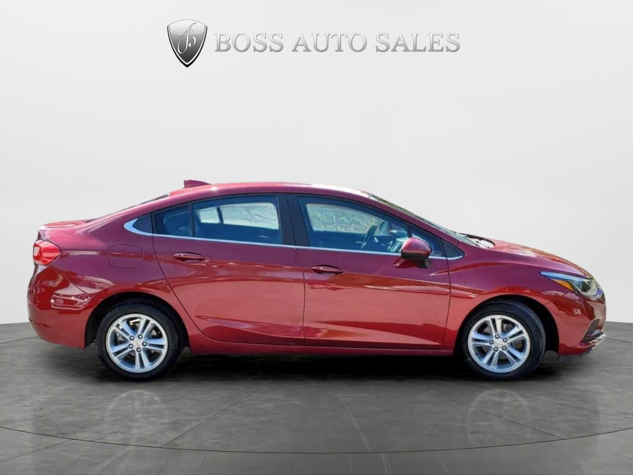 2018 Chevrolet Cruze Sedan LT (Automatic) Photo