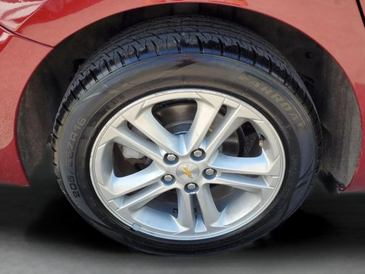 2018 Chevrolet Cruze Sedan LT (Automatic) Photo