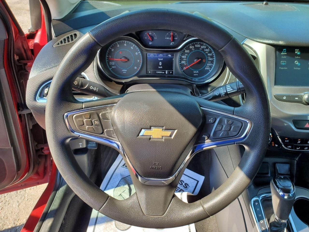 2018 Chevrolet Cruze Sedan LT (Automatic) Photo