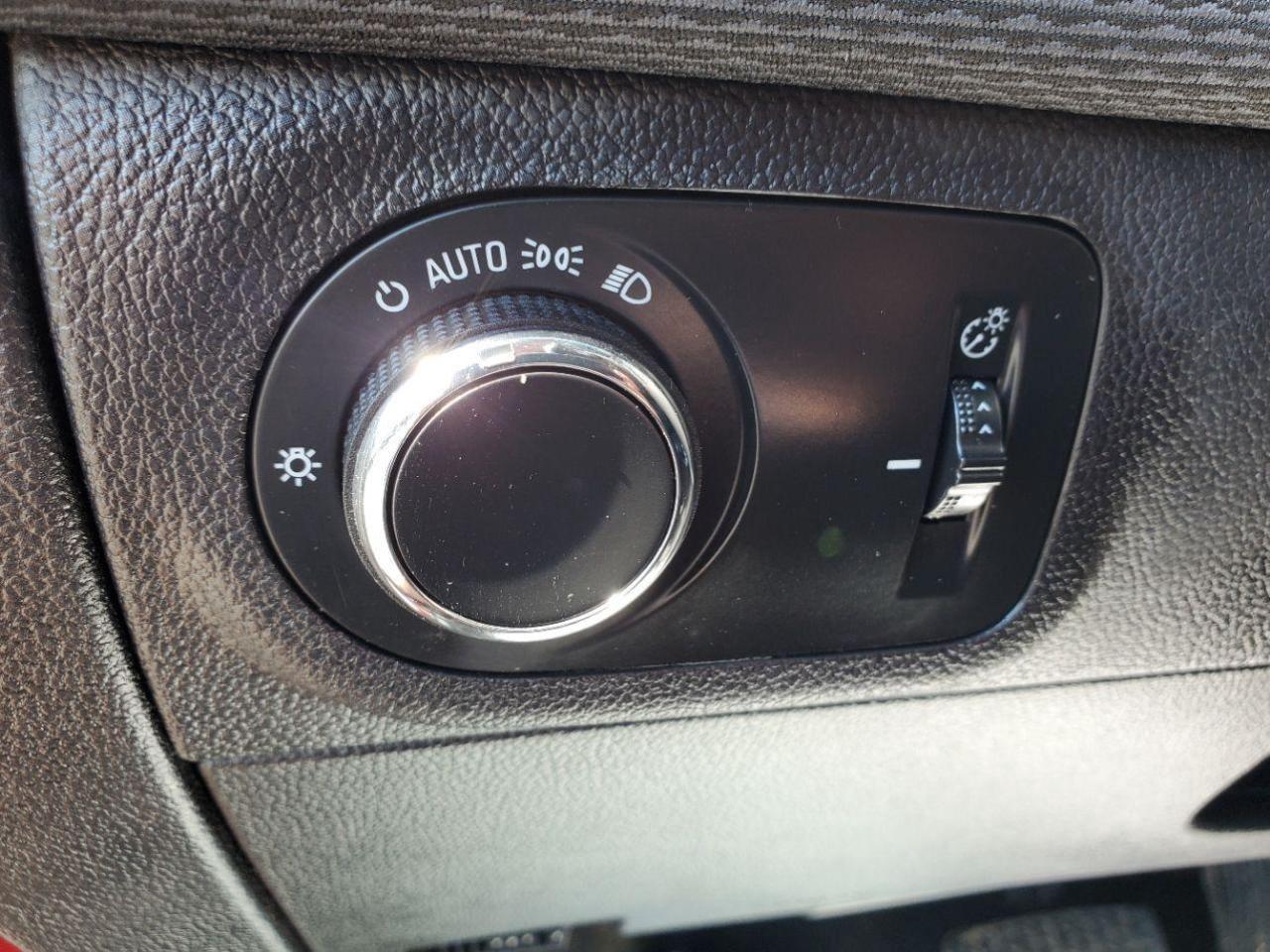 2018 Chevrolet Cruze Sedan LT (Automatic) Photo