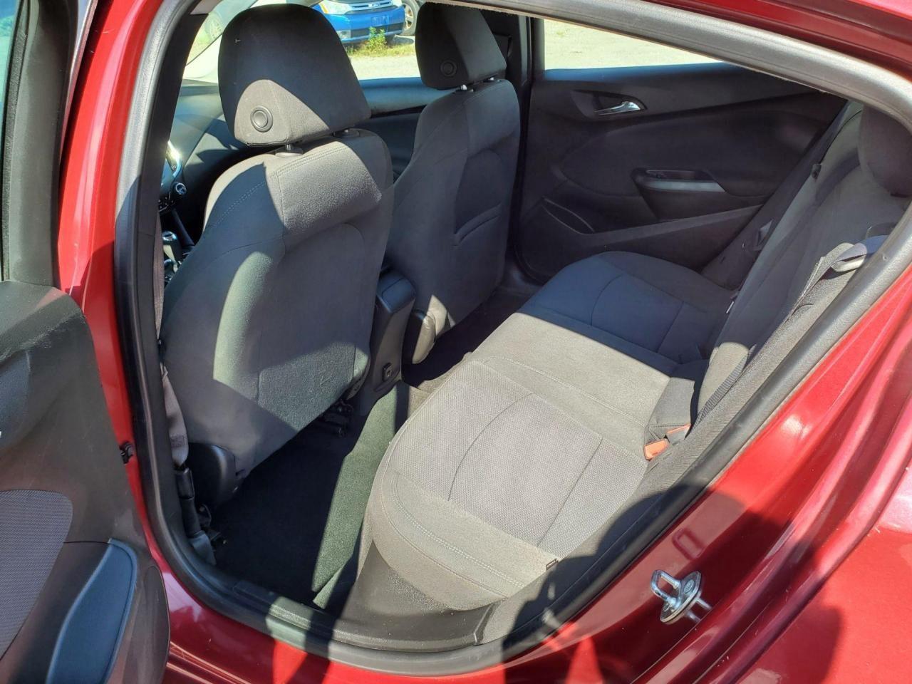 2018 Chevrolet Cruze Sedan LT (Automatic) Photo