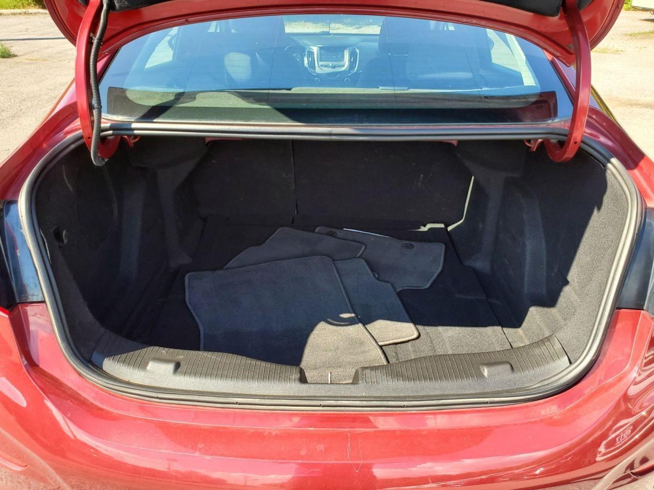 2018 Chevrolet Cruze Sedan LT (Automatic) Photo