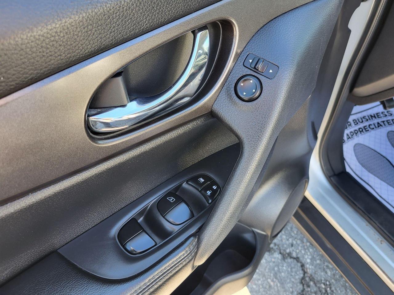 2014 Nissan Rogue  Photo