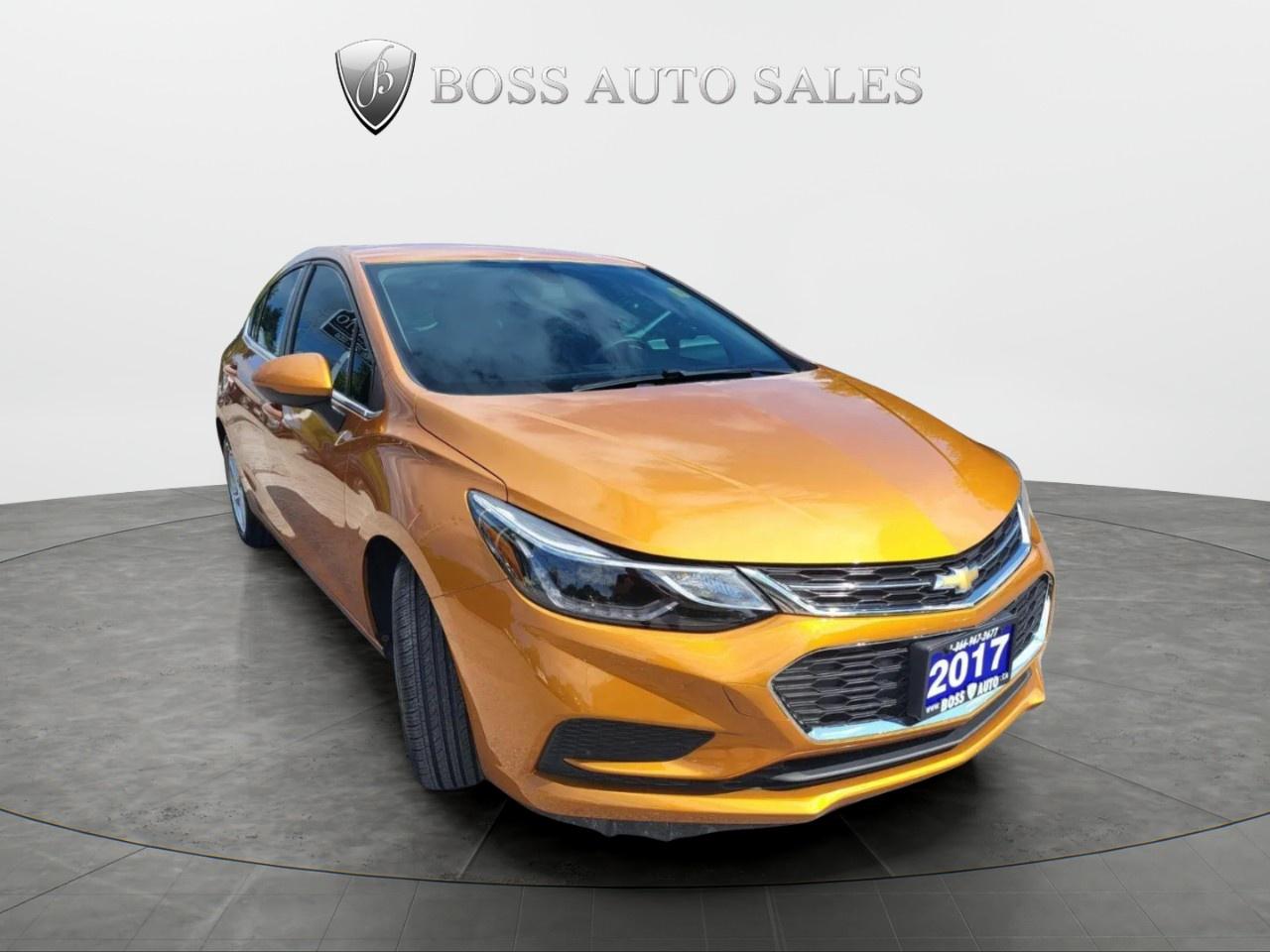 2017 Chevrolet Cruze 2LT Hatchback Photo