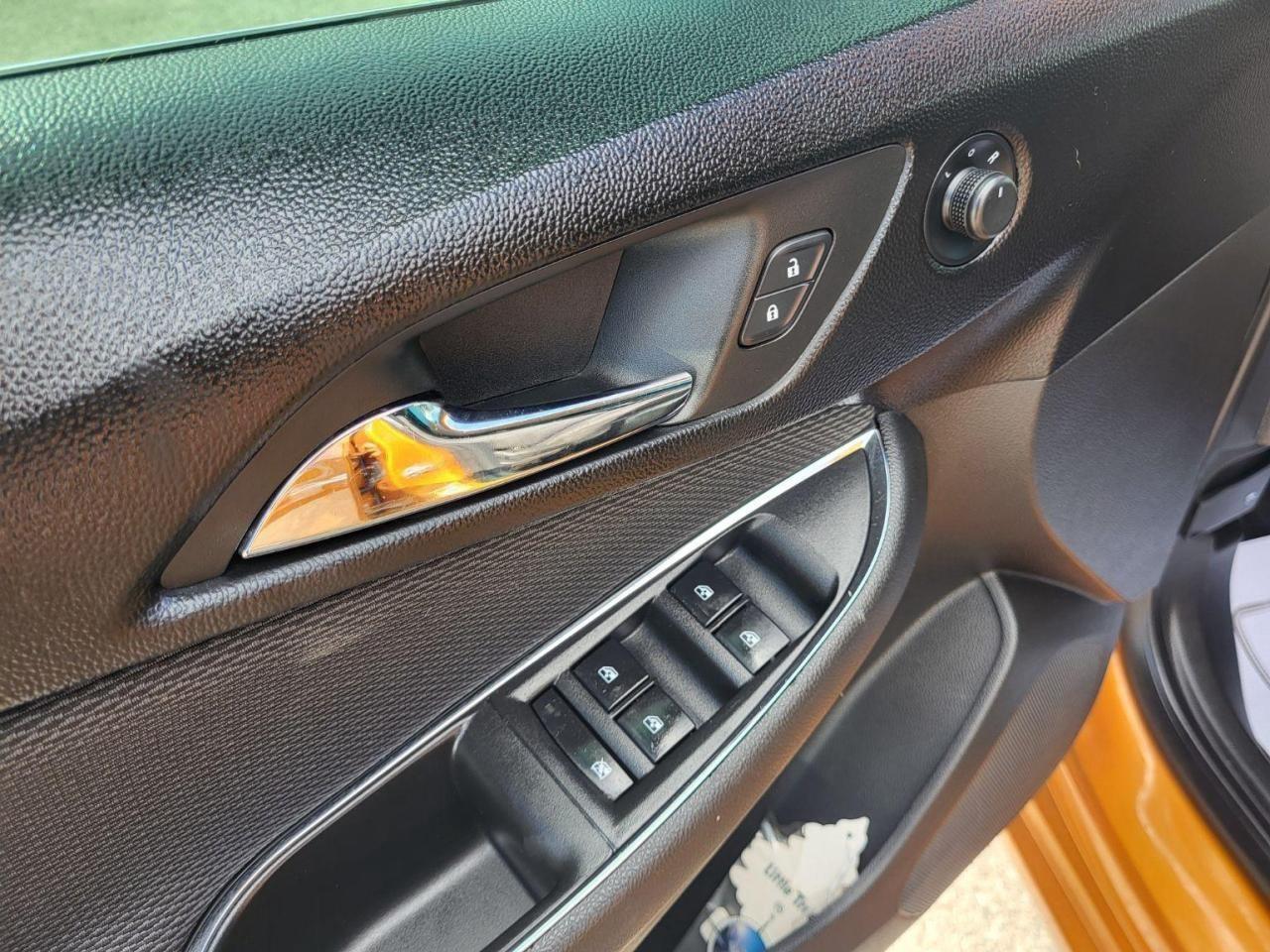 2017 Chevrolet Cruze Hatchback LT (Automatic) Photo