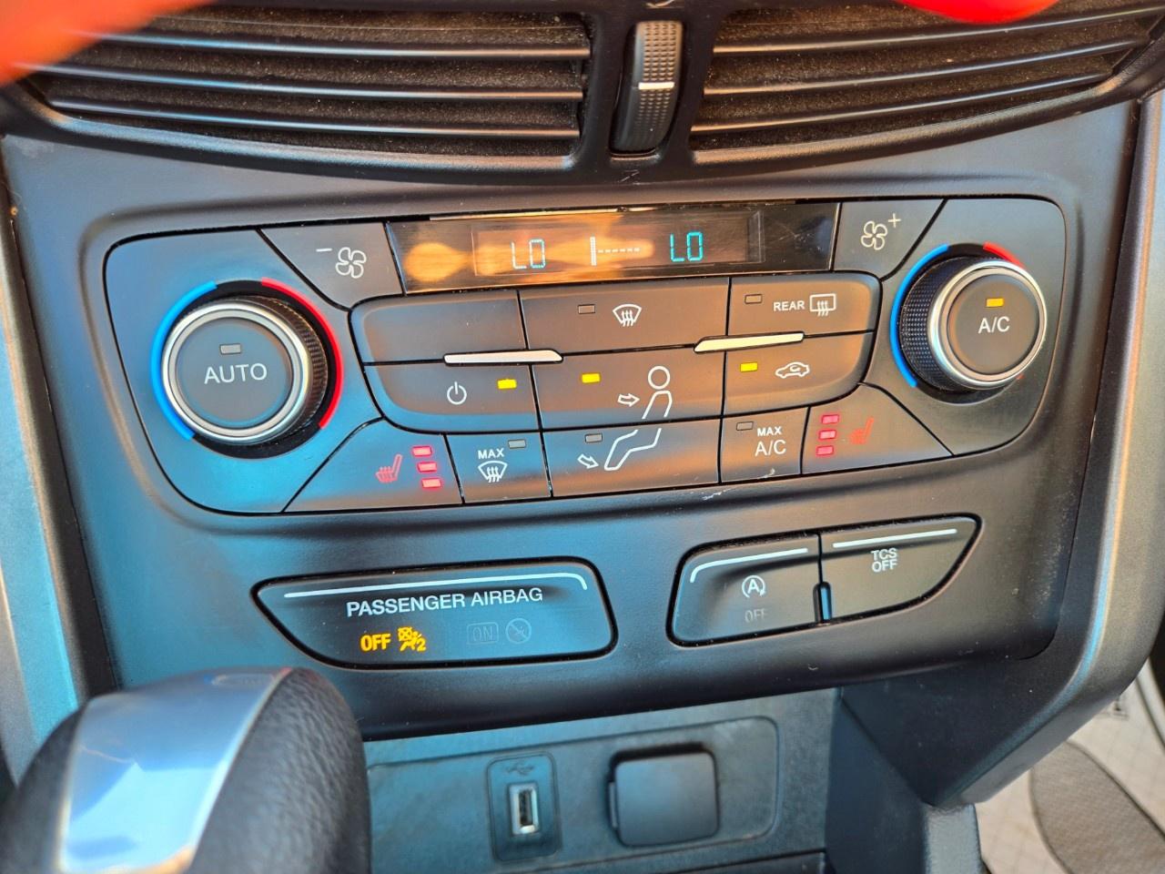 2017 Ford Escape FWD 4dr SE Photo