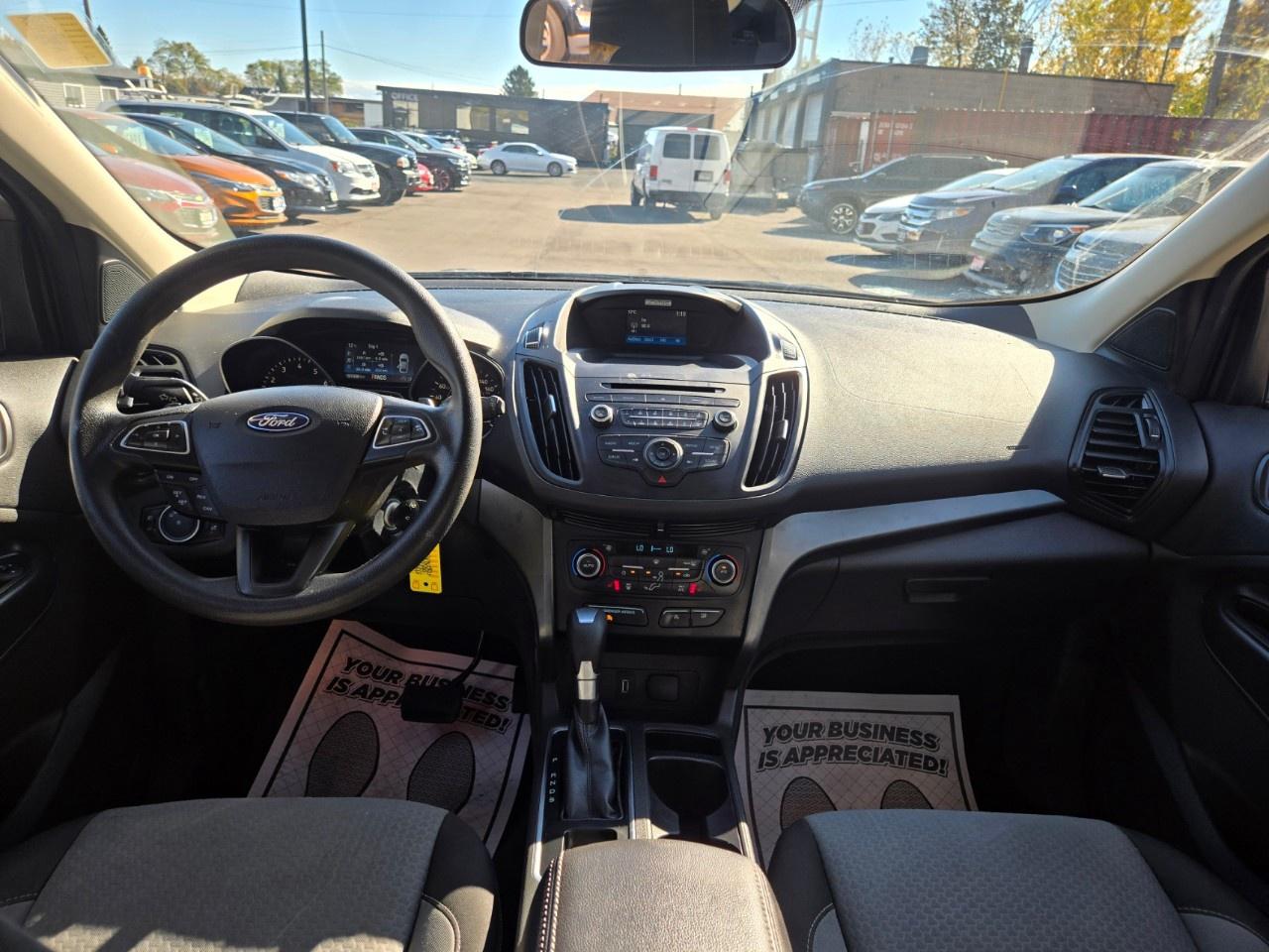 2017 Ford Escape FWD 4dr SE Photo