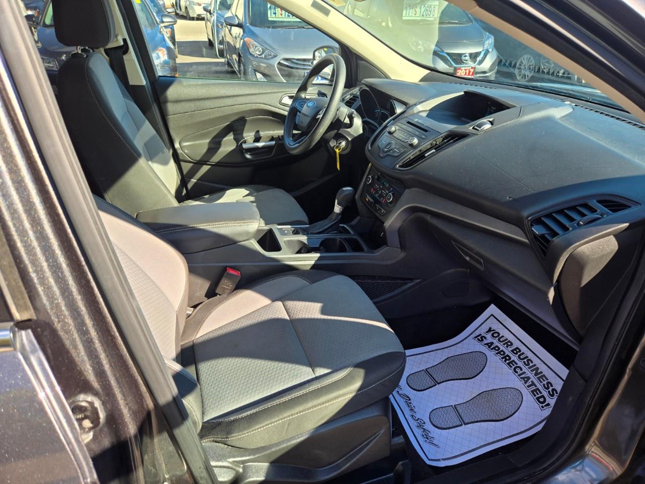 2017 Ford Escape FWD 4dr SE Photo