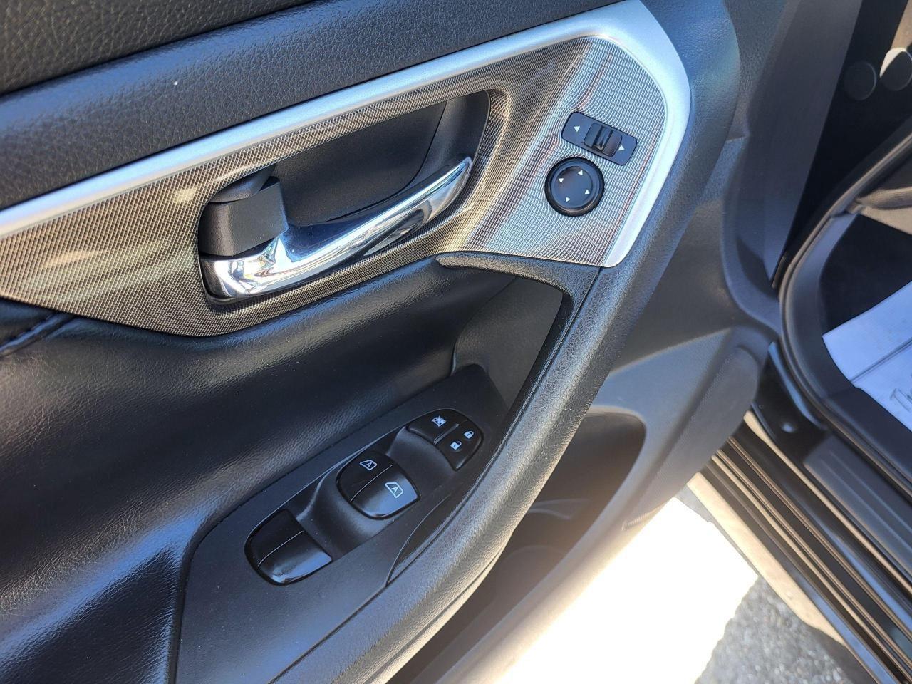 2014 Nissan Altima 4dr Sdn I4 CVT 2.5 SL Photo