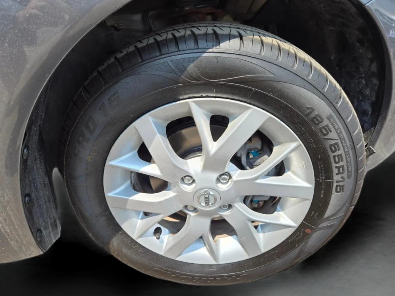 2017 Nissan Versa Note 5DR HB AUTO 1.6 SV Photo